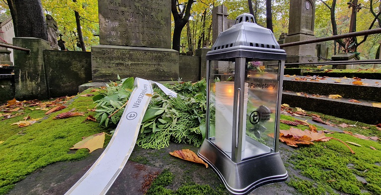 Na cmentarz autobusem