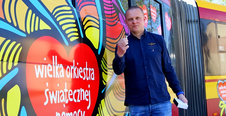 Autobus z serduszkiem oficjalnie przekazany